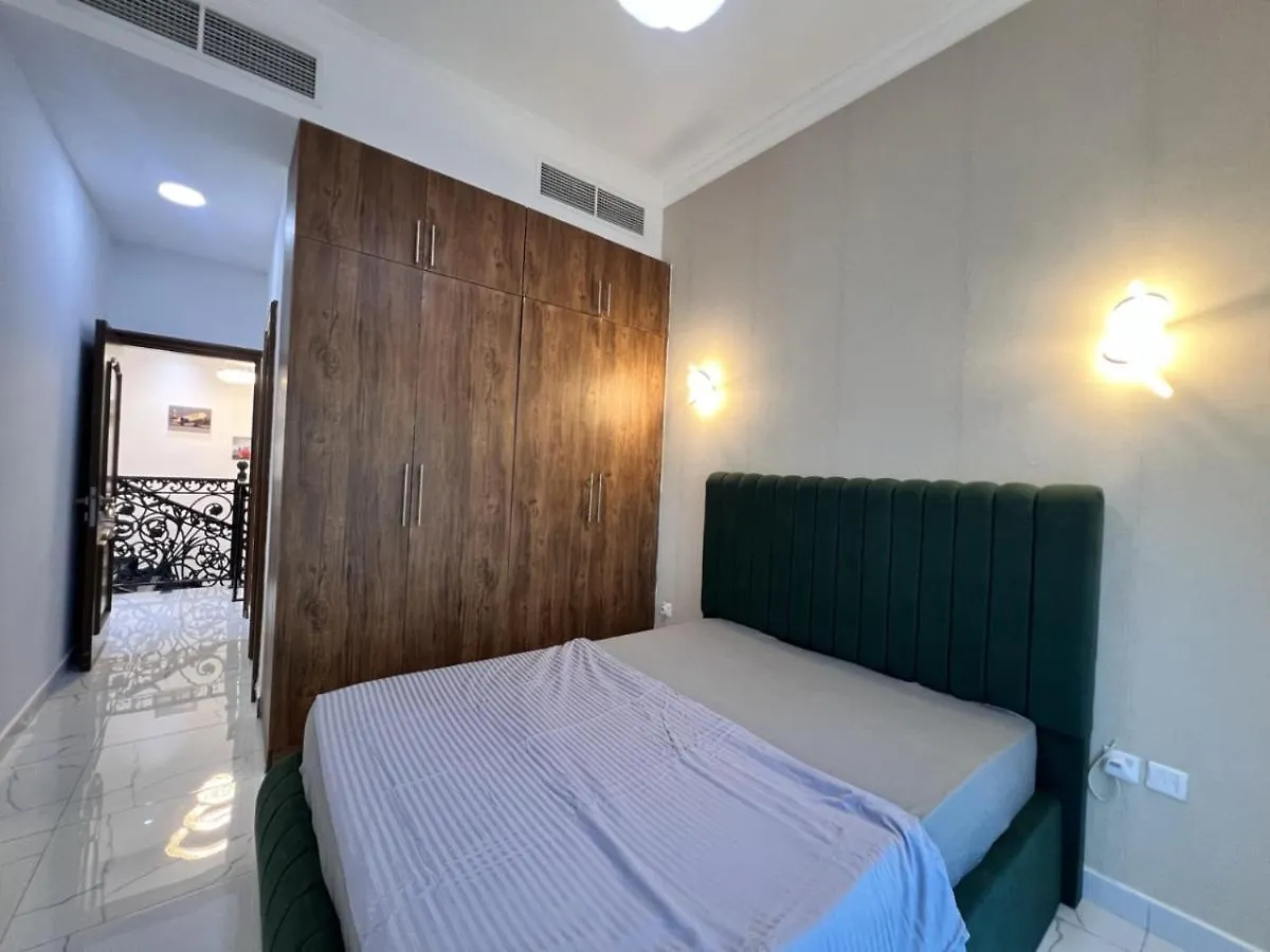 Beautifully Furnished 3-Bedroom Townhouse In Al Furjan Dubai Holiday home